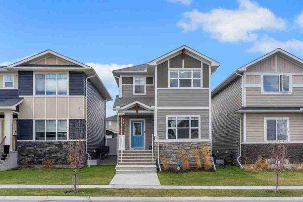 1105 Bayview Gardens SW, Airdrie