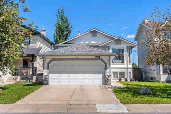 231 Silver Springs Way NW, Airdrie