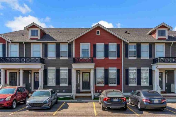 4103 1001 8 Street NW, Airdrie