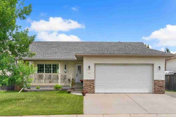 438 Carriage Lane Crossing, Carstairs